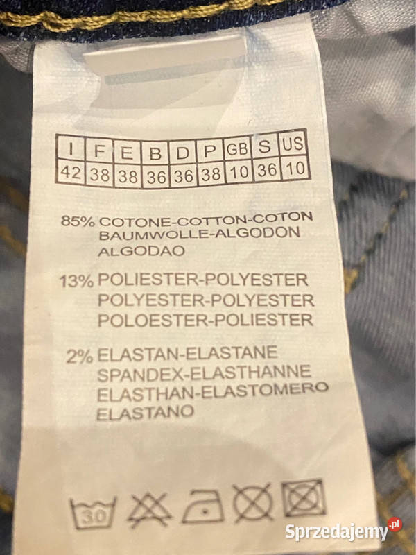 Dżinsyjeansy pięknie zdobione cyrkoniami i Warszawa