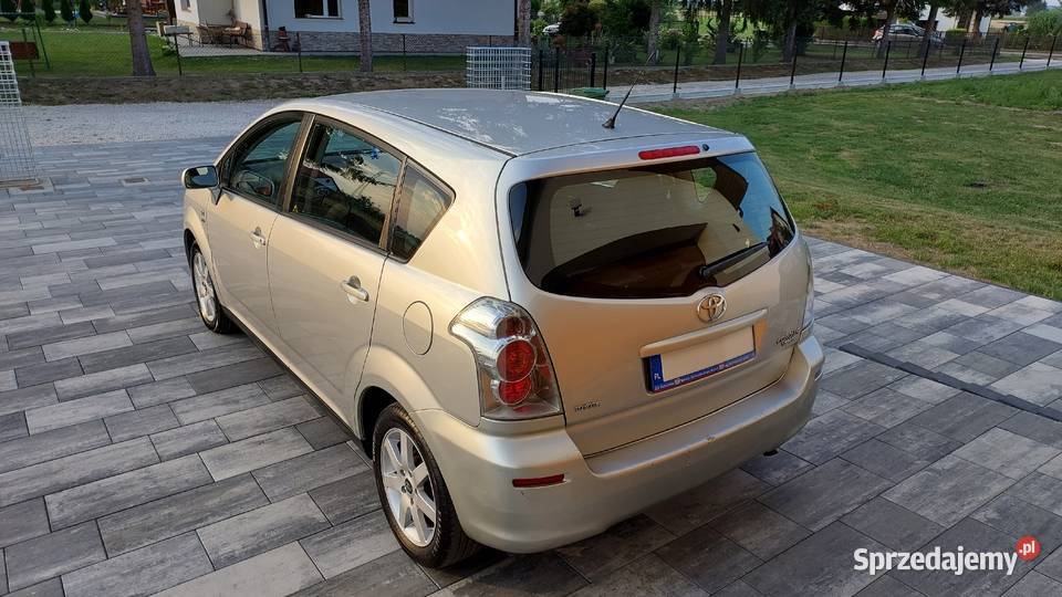 Toyota Corolla Verso 16 VVTi 110 zadbana 7 osób elektryczne lusterka Niedomice sprzedam