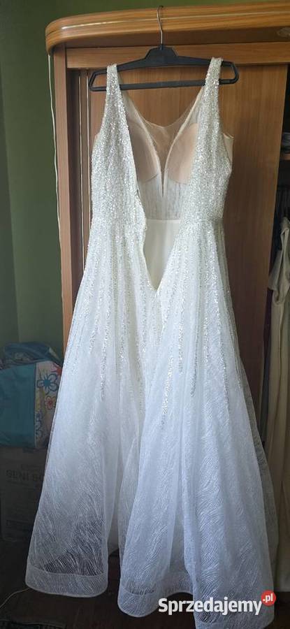 Piękna Suknia Ślubna Raków