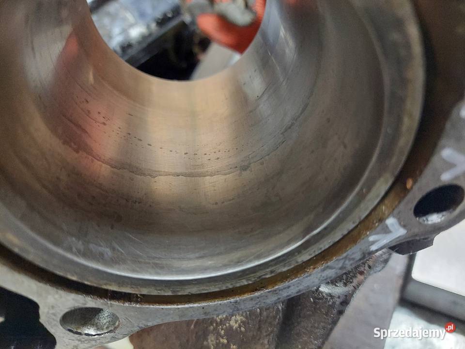 Honda VT 500 cylinder tył tylny tylni VT500 Cylindry, głowice, pierścienie dolnośląskie Jelenia Góra