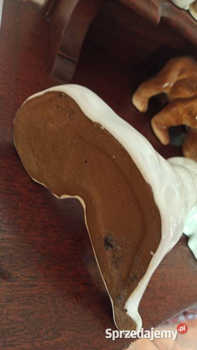 Piesek leżący biały Figurka porcelanowa Śliczny pomorskie Gdańsk