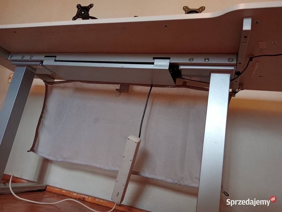 Biurko elektryczne uchwyt na 2 monitory w 100 Biurka