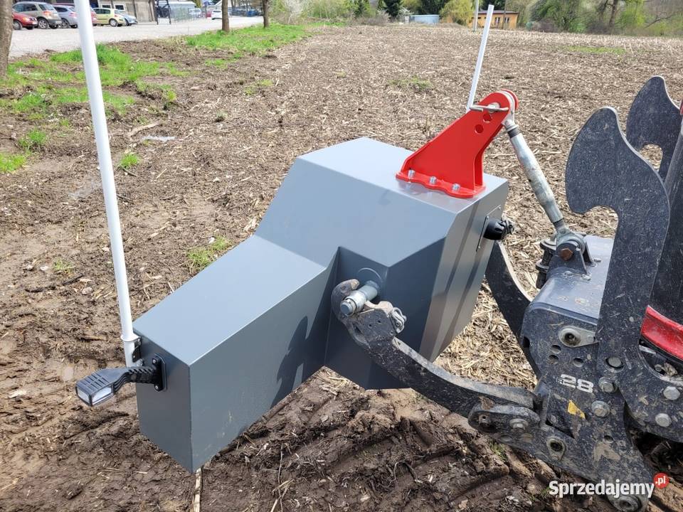 Balast 1200 do ciągnika rolniczego Osprzęt roboczy Bochnia sprzedam