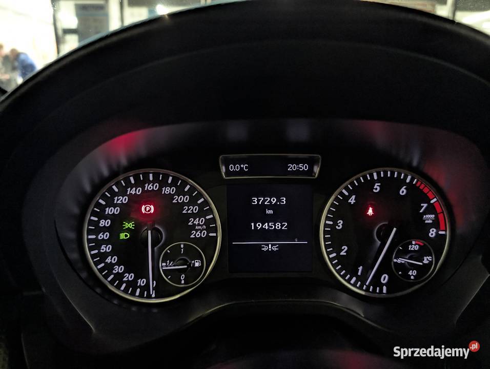 Mercedes A180 16 Benzyna Czarny Mat Panamericana Raków Duży