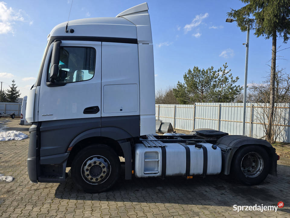 Ciągnik siodłowy MERCEDESBENZ ACTROS 1845 2016