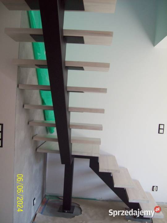 Schody na konstrukcji metalowej stopnie Kęty