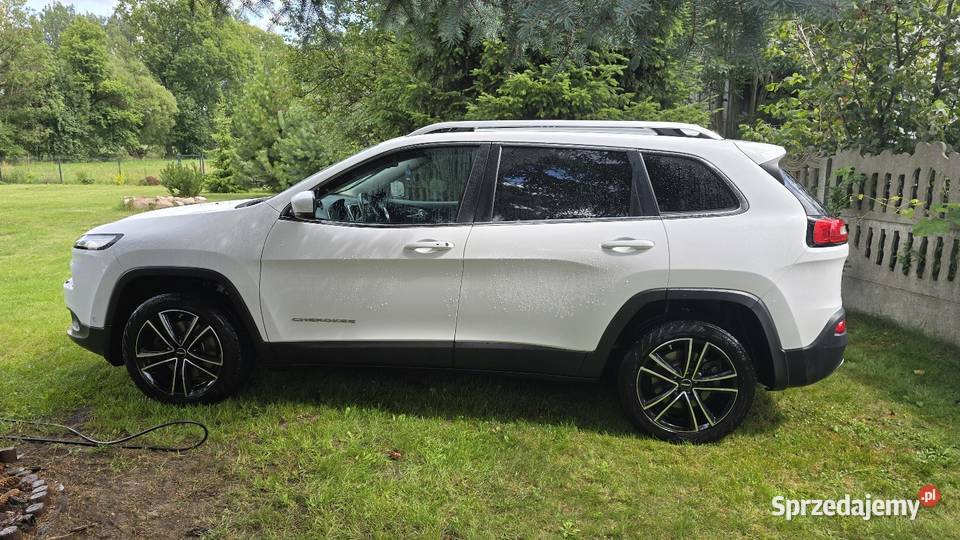Bezwypadkowy Jeep Cherokee salon niski przebieg Cherokee Radom