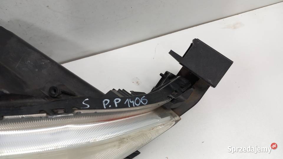 MAZDA 5 I LIFT LAMPA PRZÓD PRAWA SOCZEWKA Motoryzacja Zbierkowo sprzedam
