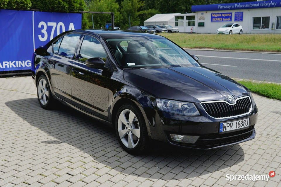 koda Octavia salon Polska 16 TDi 150 Elegance manualna Warszawa