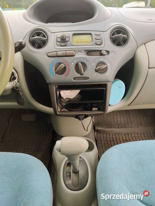 Toyota Yaris AUTOMAT 13 VVTi 86 śląskie