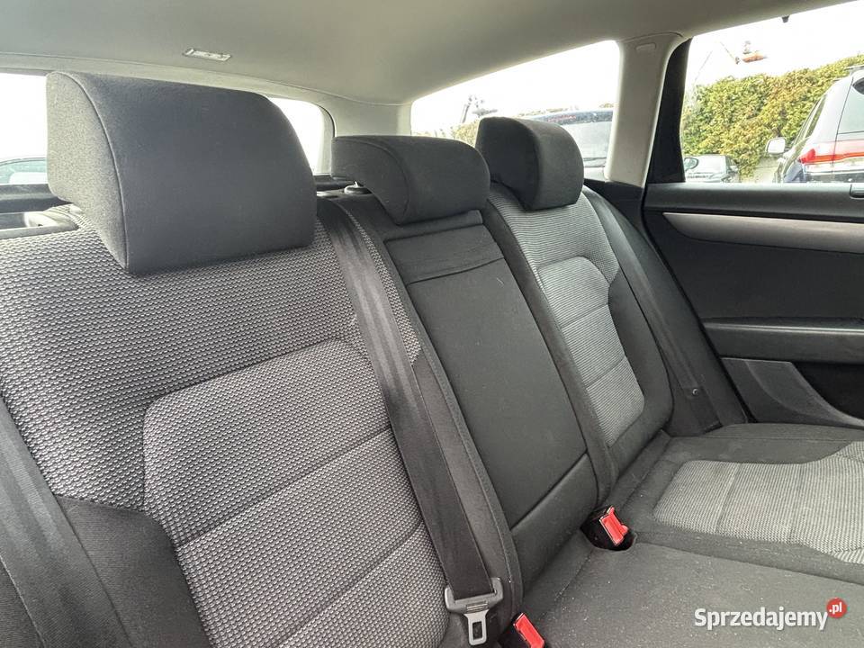Volkswagen Passat czarny Paniówki