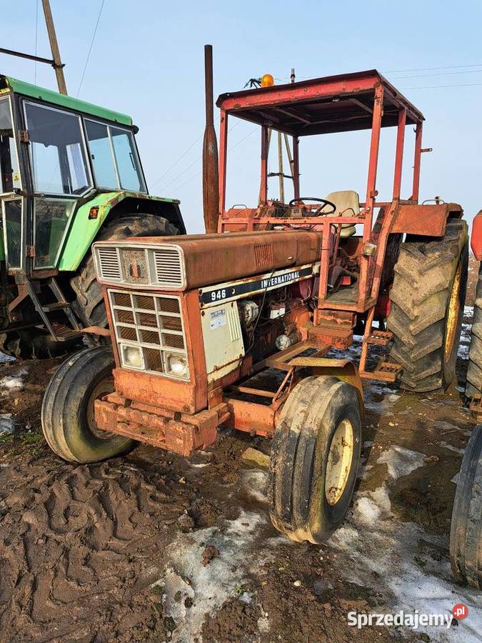 Ciągnik Case International 946 Piecewo