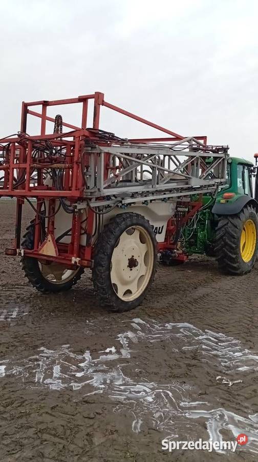 Opryskiwacz ciągany RAU 24 m 2700 litrów nieuszkodzony łódzkie Goszczędza