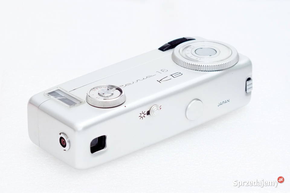 Revue 16 KB z obiektywem Rokkor 128 f20 Lubin