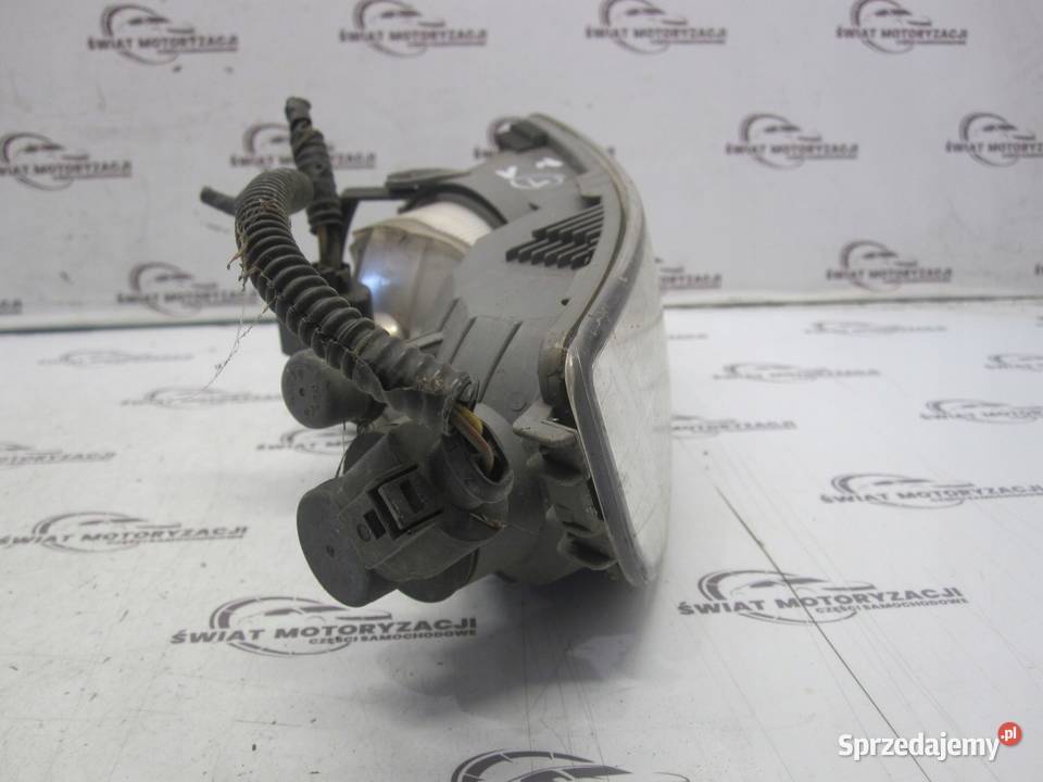 SKODA SUPERB II 10r lampa prawa przód 3T0941699A świętokrzyskie Kielce