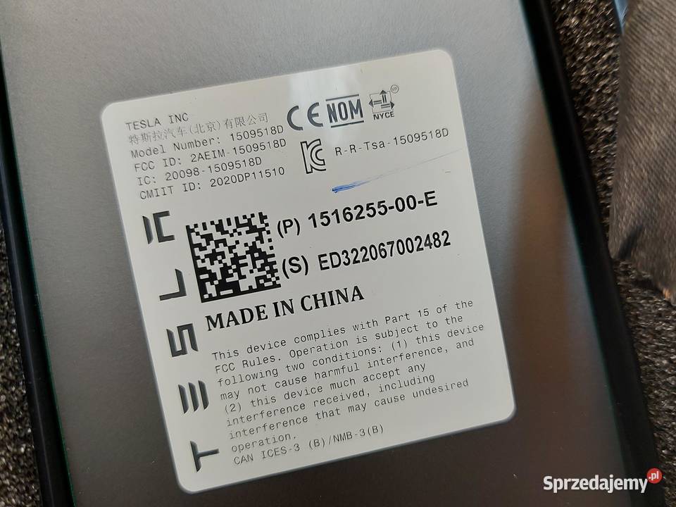 TESLA MODEL Y 2022r OSŁONA SŁUPKA DRZWI PRAWA