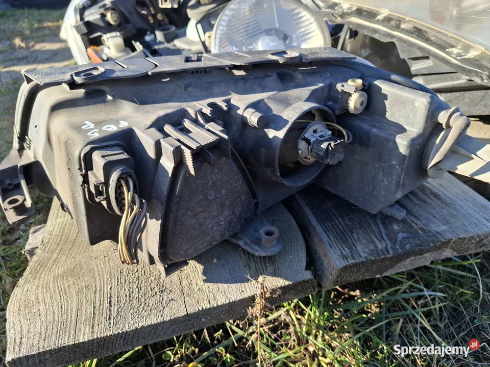Lampa Prawa Przód Volkswagen Passat B5 FL osobowe Wisznice sprzedam