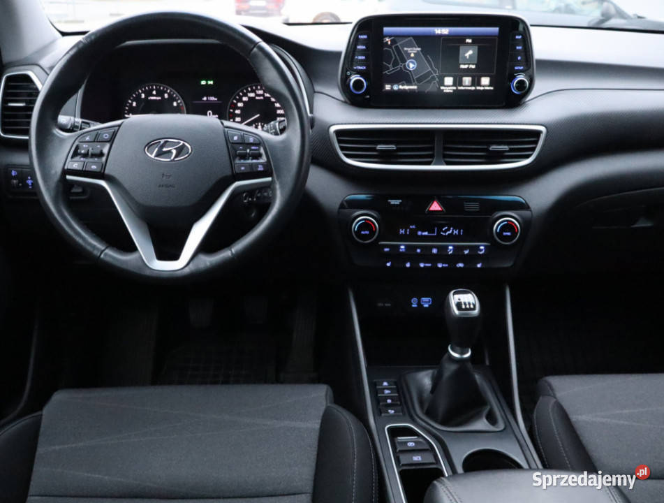 Hyundai Tucson 16 GDI brązowy Samochody osobowe Piaseczno