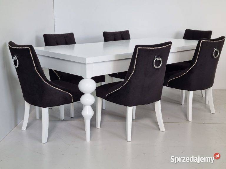 Stół drewniany na nogach toczonych + krzesła tapicerowane