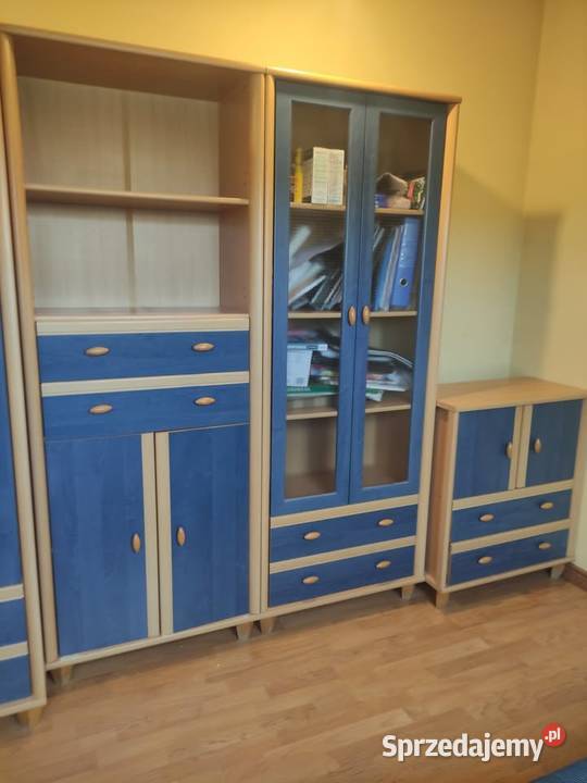 Sprzedam zestaw drewnianych mebli młodzieżowych Nowy Targ sprzedam