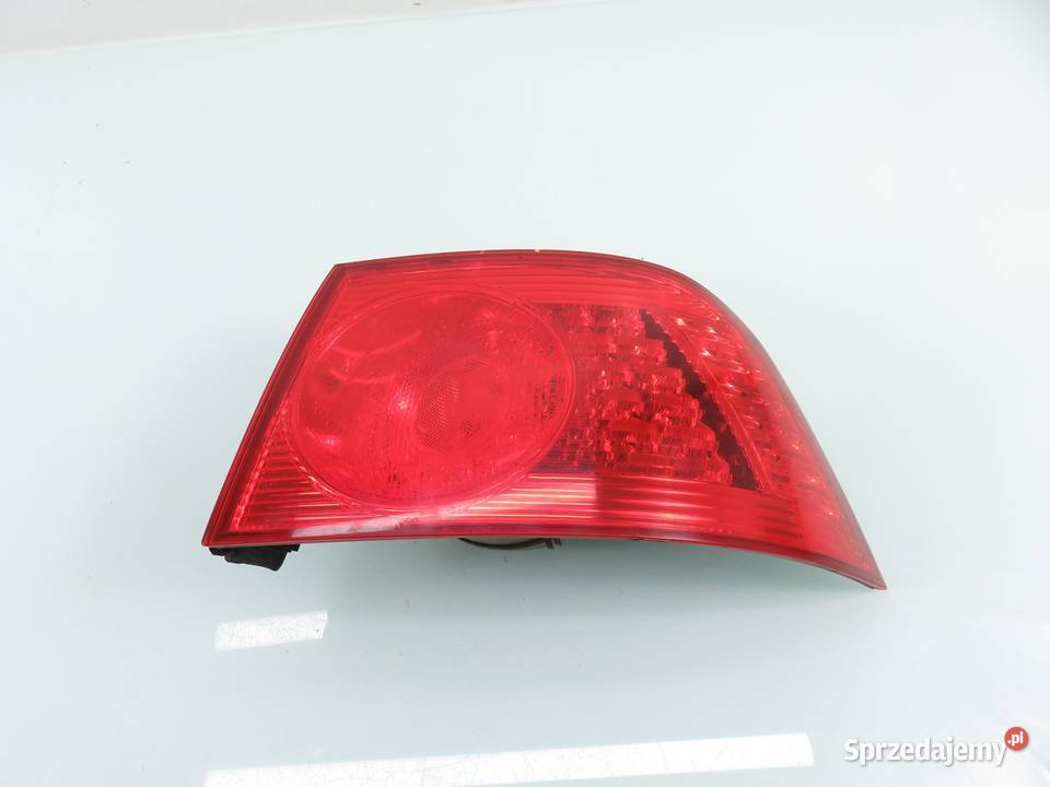 LAMPA PRAWA TYLNA VW PHAETON