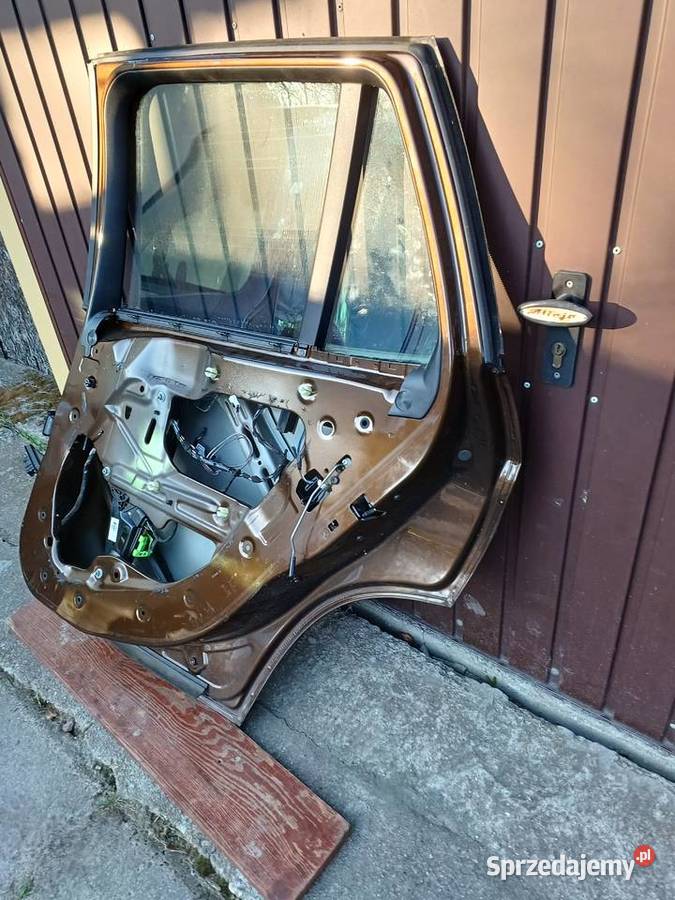 Drzwi prawy tył BMW X1 E84 B09 Kwidzyn