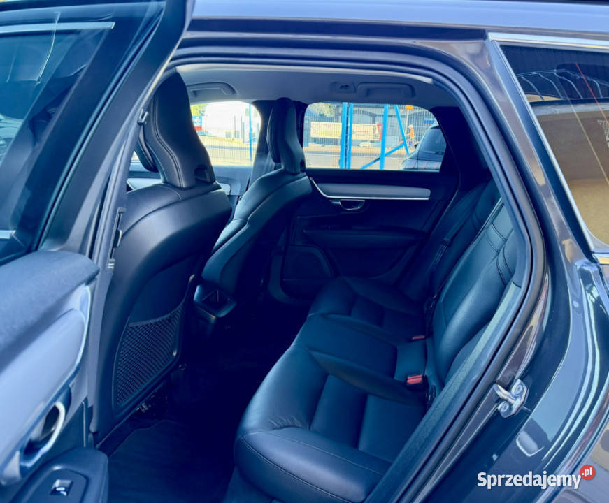 Volvo V90 LiftBogata wersjaSerwisGwarancja Kamienna Góra sprzedam