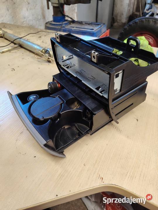 Popielniczka gniazdo zapalniczki sprinter Wilkowice