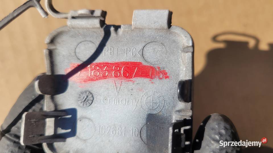 BMW 7 F01 F02 ZAŚLEPKA HAKA ZDERZAK PRZOD osobowe Części samochodowe Ruda Śląska