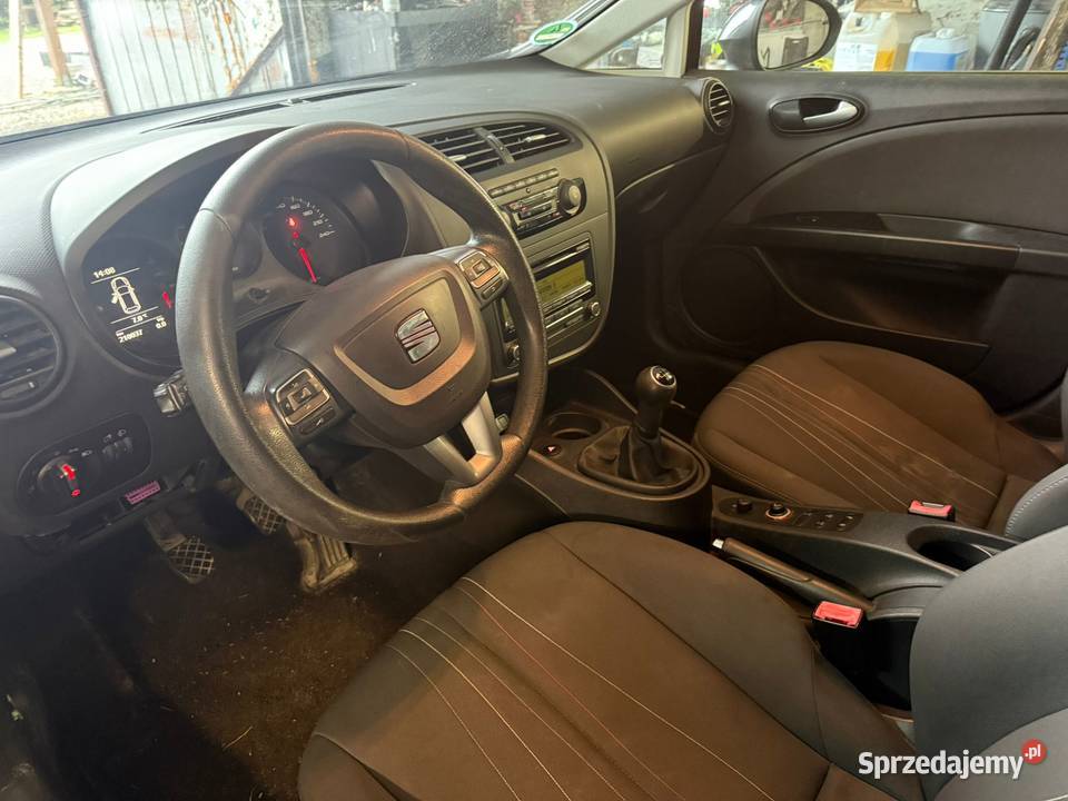 Seat leon lift 12 benzyna bogata wersja copa 105KM Starachowice