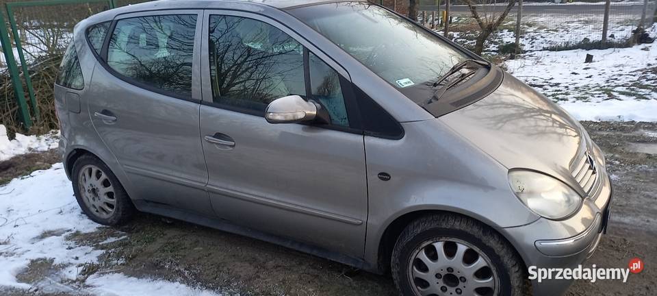 Sprzedam w całości na części Rok produkcji 2004 sprzedam