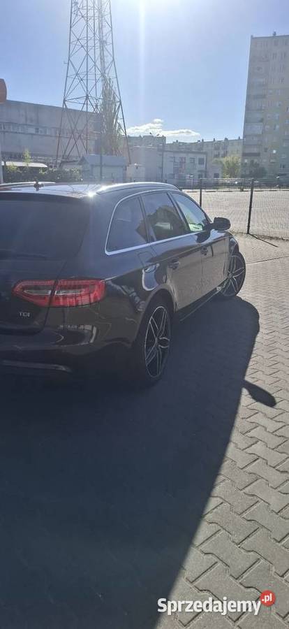 Sprzedaję Audi A4 B8 20tdi z 2013 roku