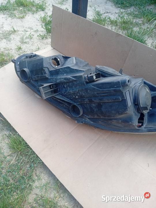 Lampa Forda Fiesta Mk7 Lift osobowe Nowa Dąbrowa