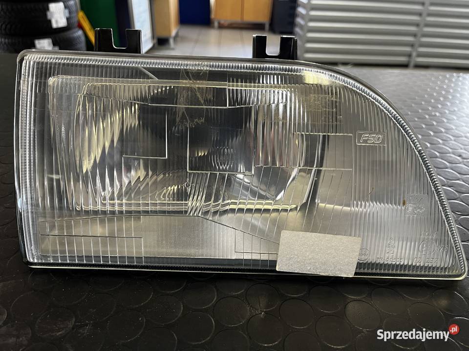 Reflektor przedni prawy FSO Polonez Caro osobowe Lampy przednie dolnośląskie Zgorzelec