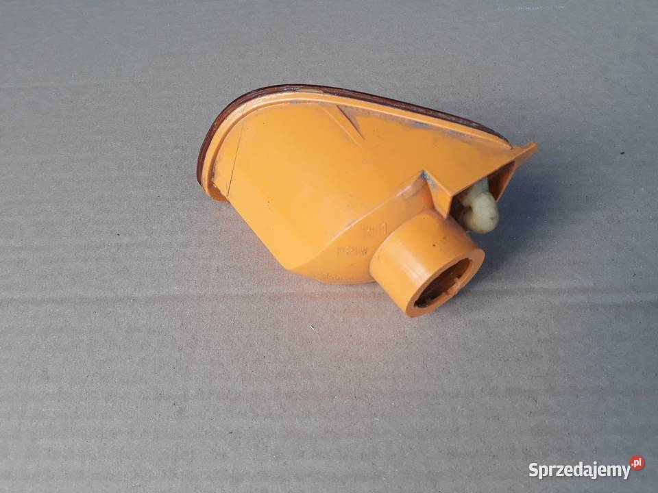 FORD FOCUS MK1 KIERUNKOWSKAZ PRAWY PRZÓD Międzychód