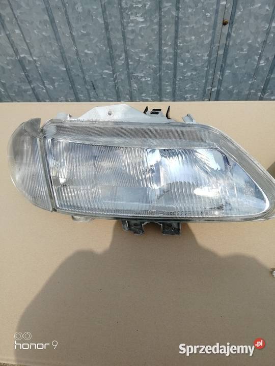 Lampy przednie do laguny I 96r
