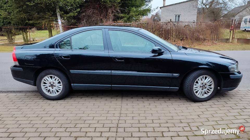 Volvo S60 2004r bez DPF doinwestowany 24 diesel Nowe Iganie
