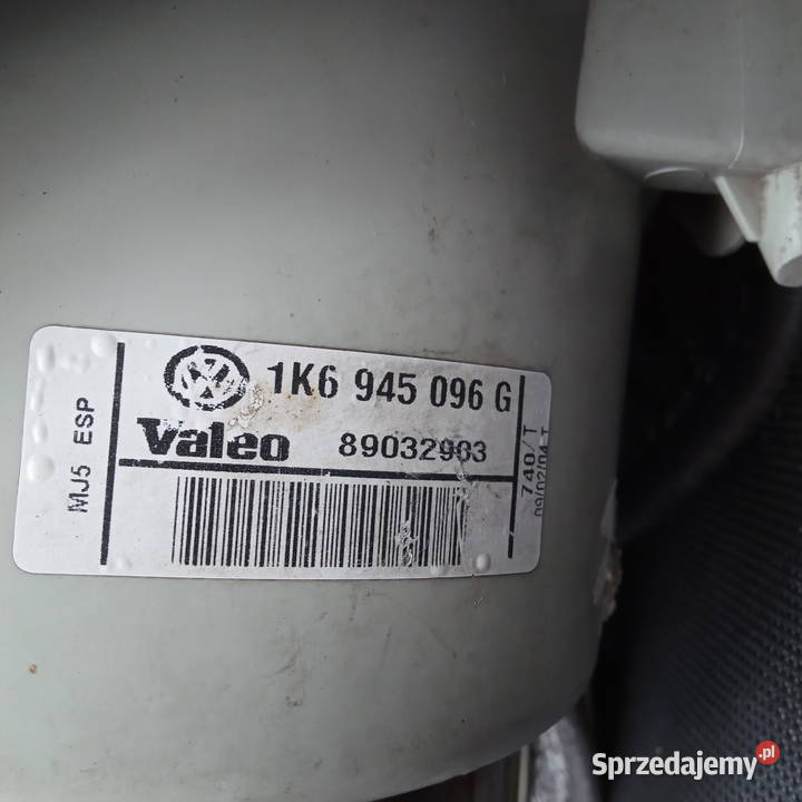 VW Golf V Lampa prawy tył tylna VALEO Europa Prawe podkarpackie Dębica sprzedam
