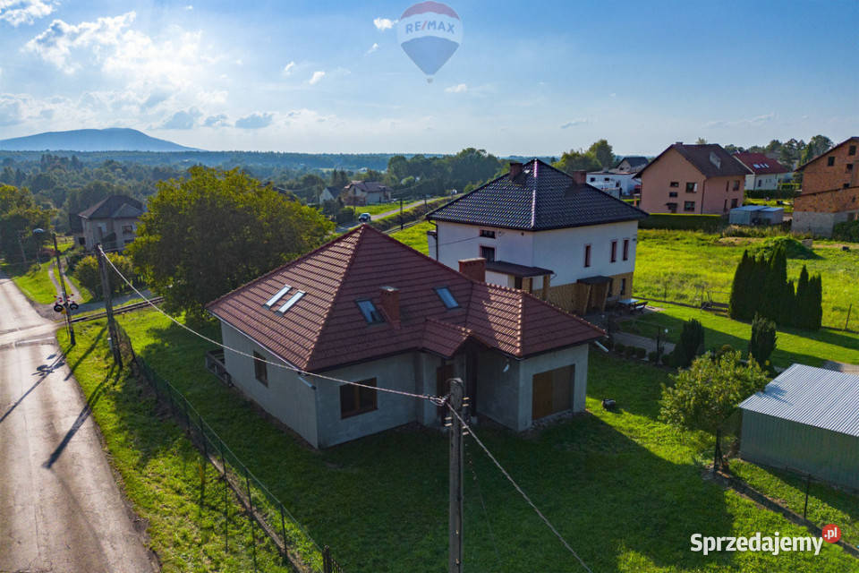 Dom z poddaszem użytkowym 175m2 Bulowice