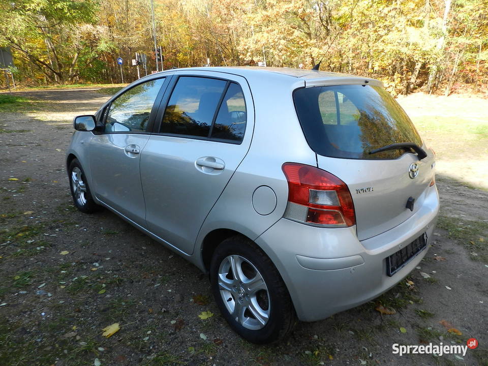 Toyota Yaris II KLIMATRONIK ekonomiczna immobilizer Puszczykowo sprzedam