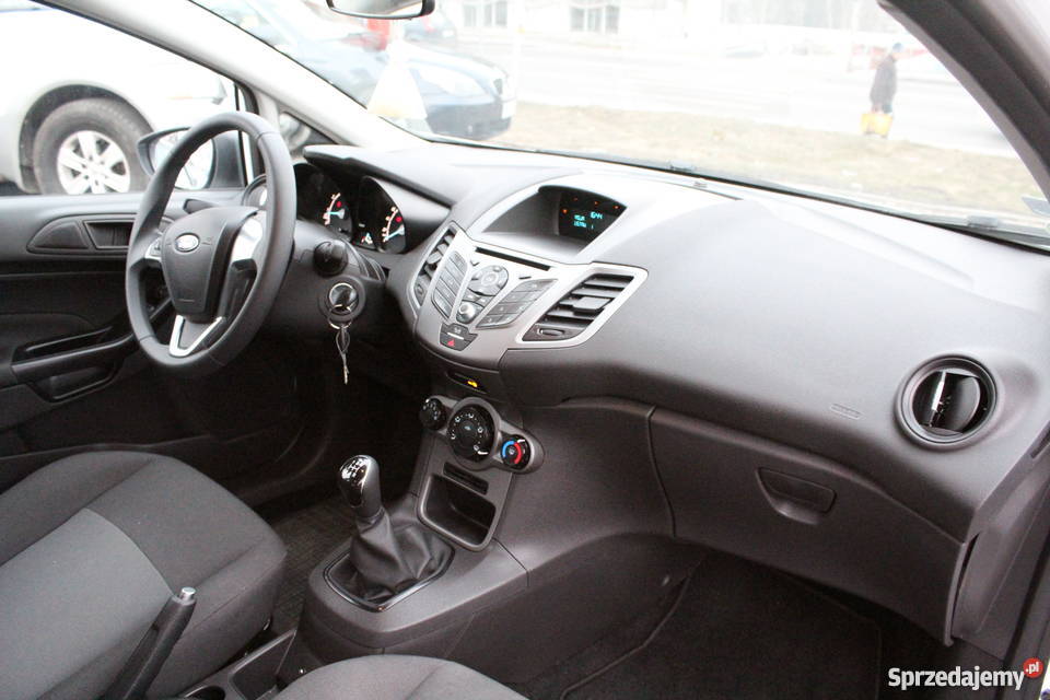 Ford Fiesta 2016r 12 benzyna 15 GWARANCJA 29100 śląskie