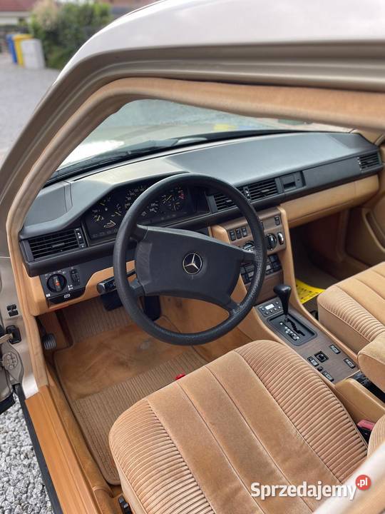 Mercedes W124 300E super stan wąska listwa W124 Namysłów