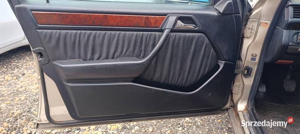 Czarne skóry tapicerka Mercedes W124 Fotele i kanapy śląskie Rudziczka