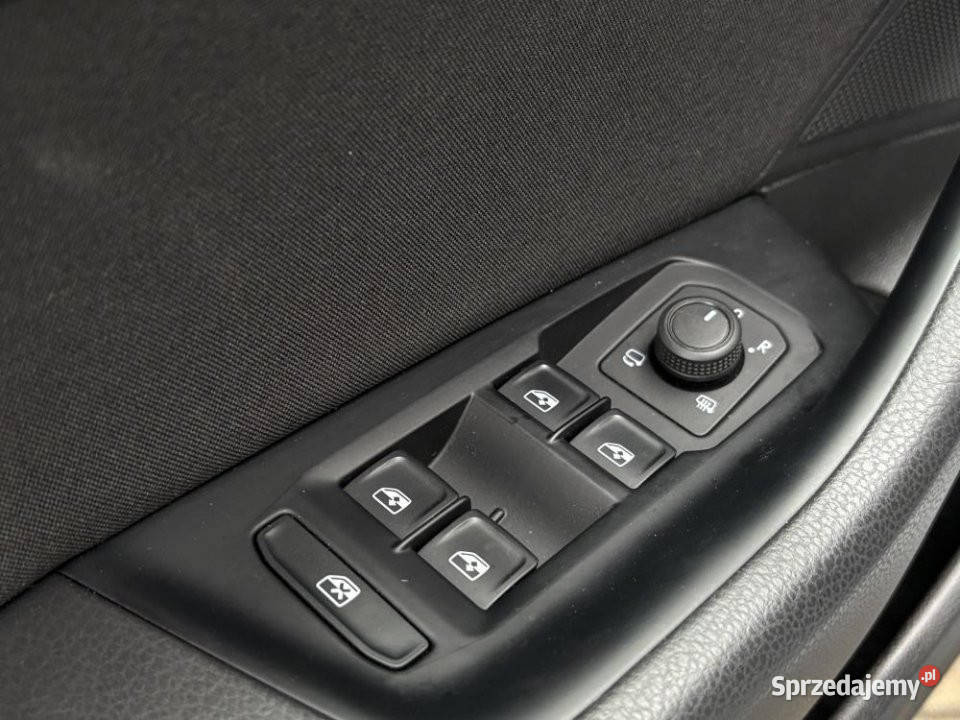 Volkswagen Passat 2023r nieuszkodzony Warszawa