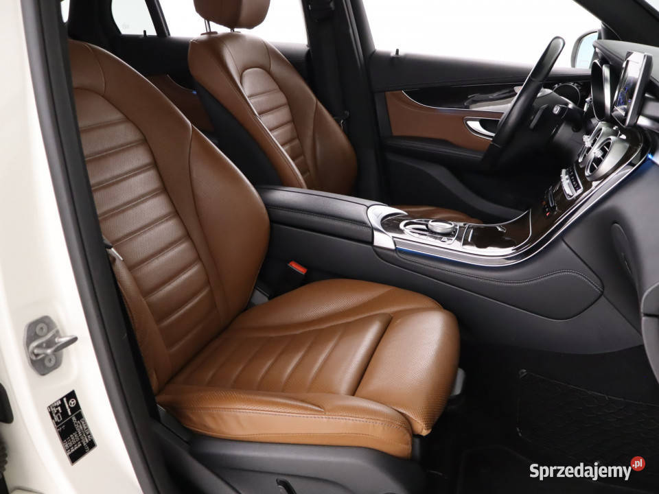 Mercedes GLC GLC 250 4MATIC benzyna Bielany Wrocławskie sprzedam