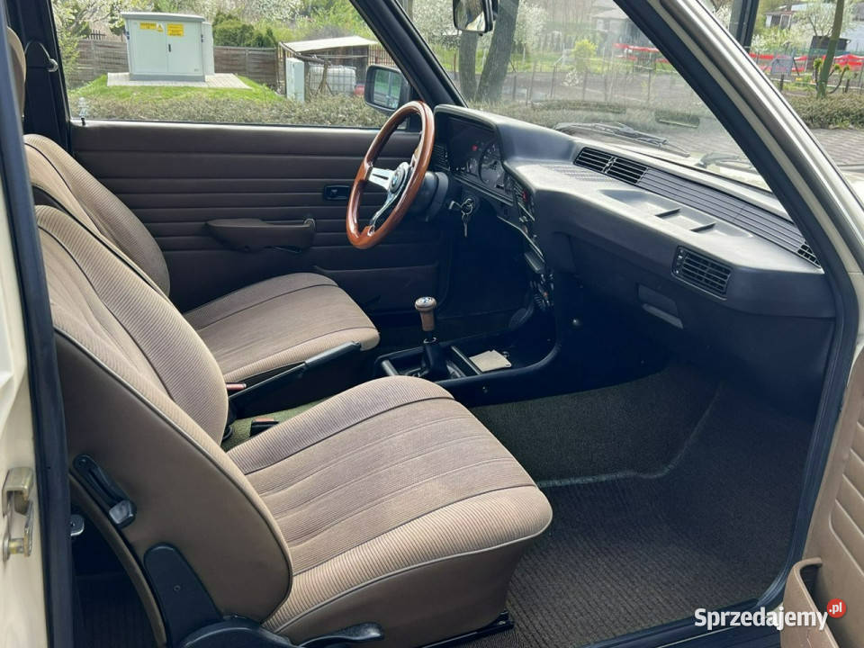 BMW 316 BMW 316 E21 18 90 Safari beige nieuszkodzony Gostyń