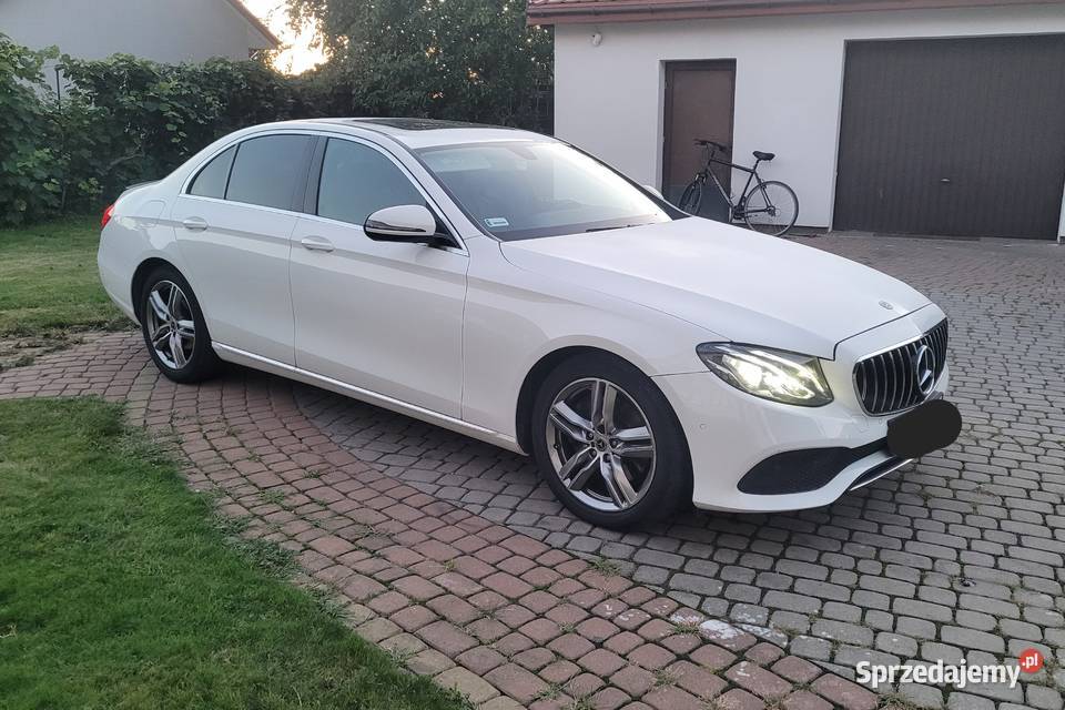 Mercedes E250 benzyna Salon 1wł Rok produkcji 2018 Warszawa