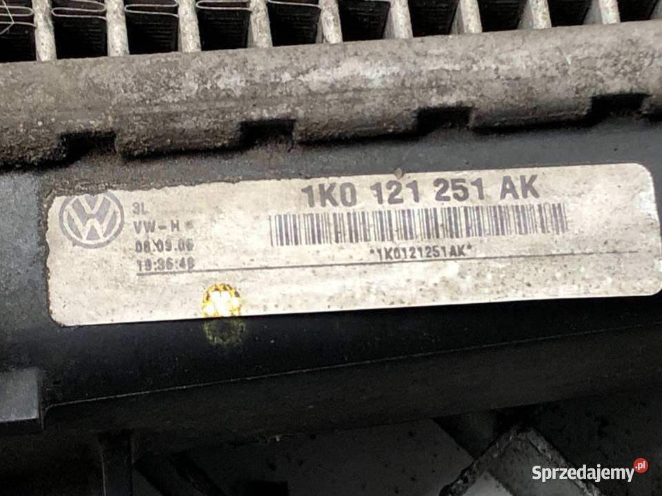 CHŁODNICA WODY VW GOLF V 19 105 1K0121251AK 0310 osobowe podkarpackie