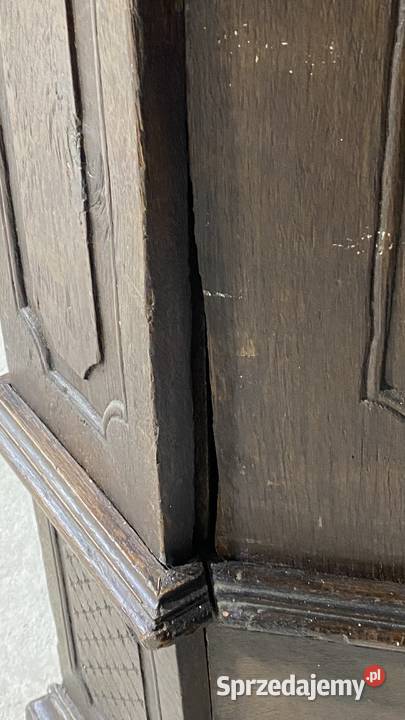 Antyczna rzeźbiona szafa z litego drewna DO Gryfice