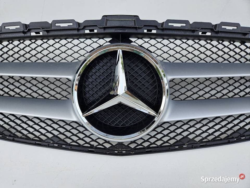 MERCEDES W205 1418 GRILL ATRAPA ZDERZAKA PRZÓD